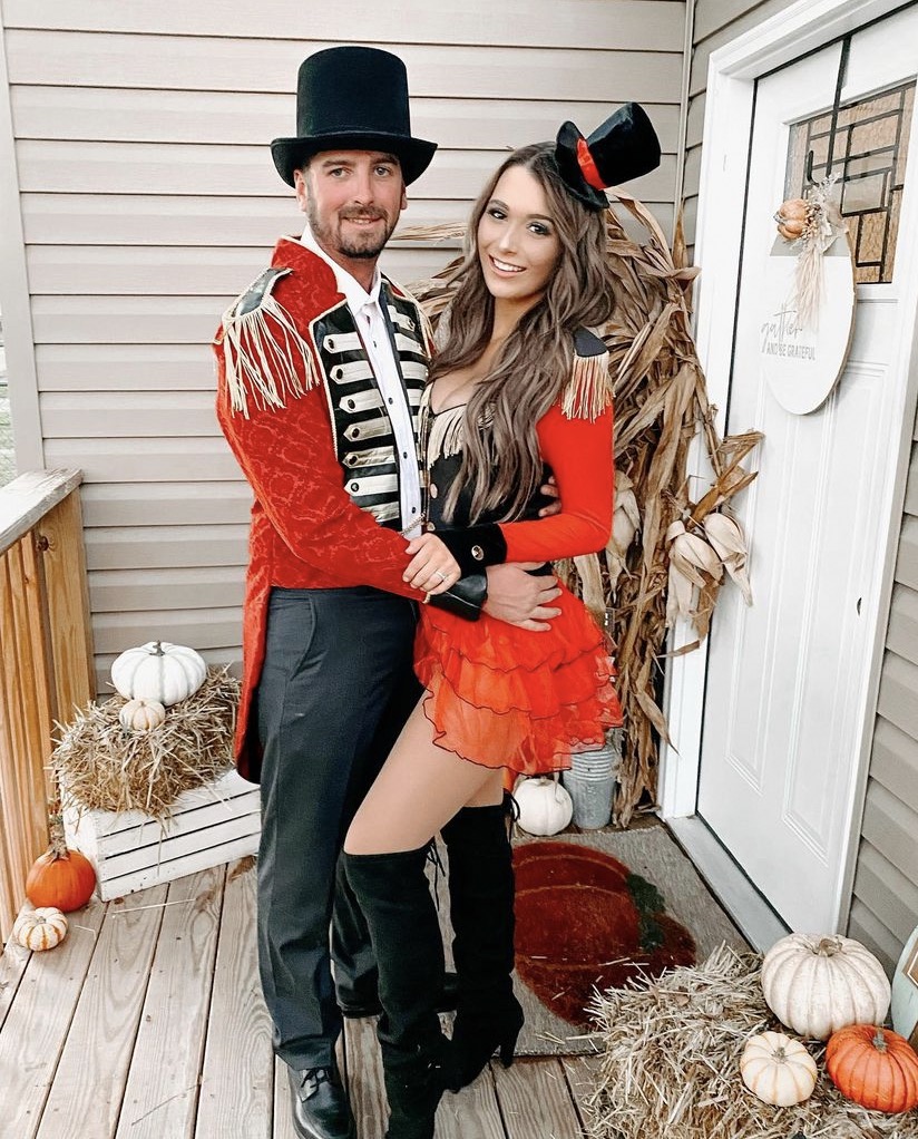 29 Couples Halloween Costume Ideas You And Your Partner Will Love ...